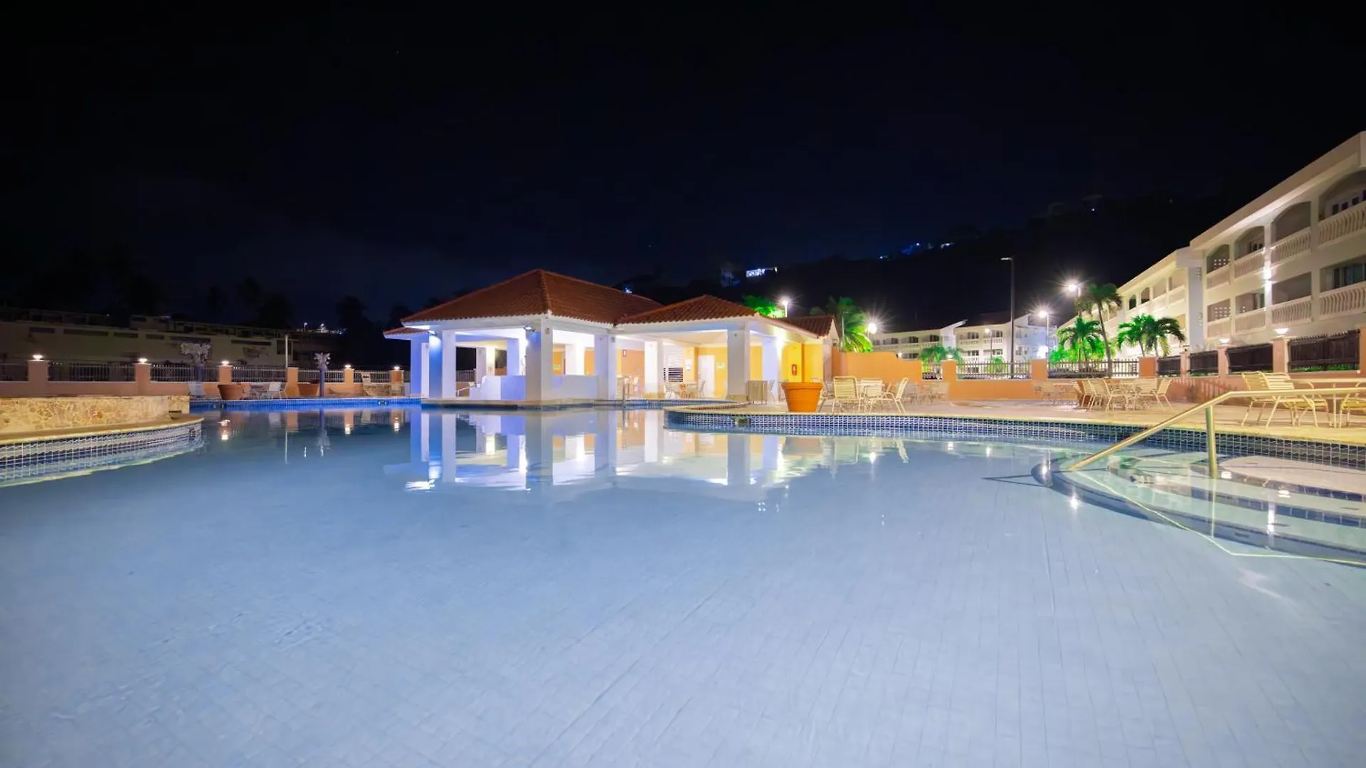Golden Dreams Studio 306 B Apartment Isabela